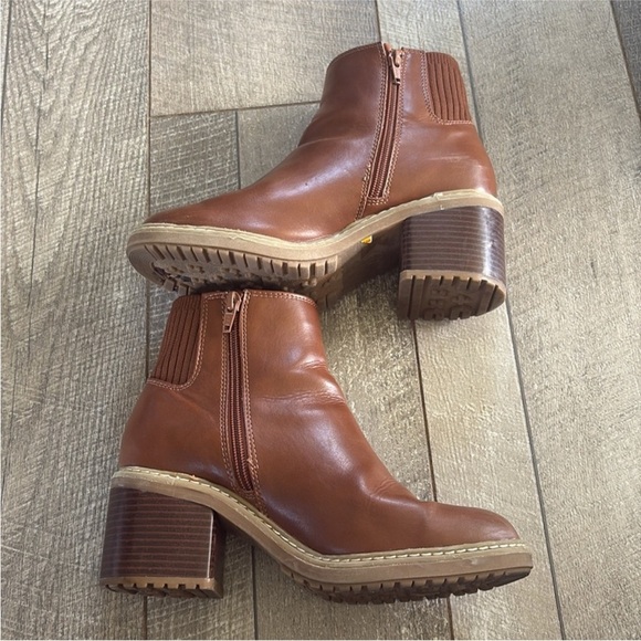 A New Day Size 7.5 Brown Aubree Ankle Boots. - Picture 2 of 9